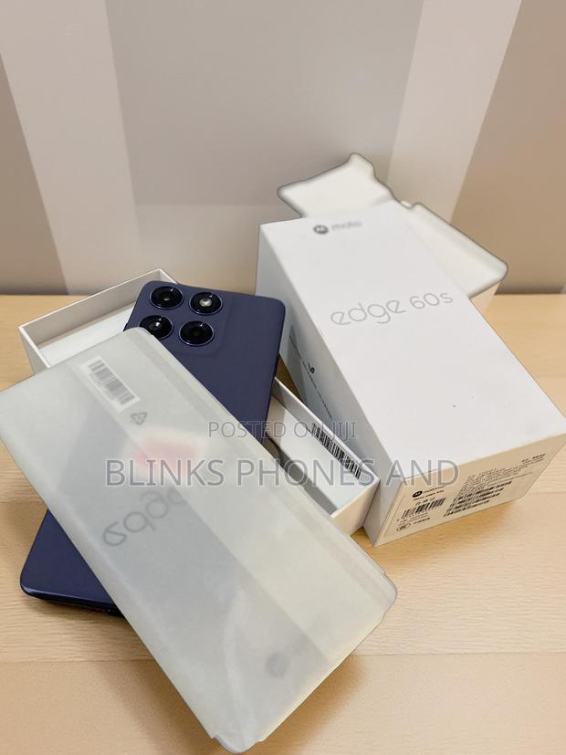 New Motorola Edge 60 256 GB Blue · Photo 3