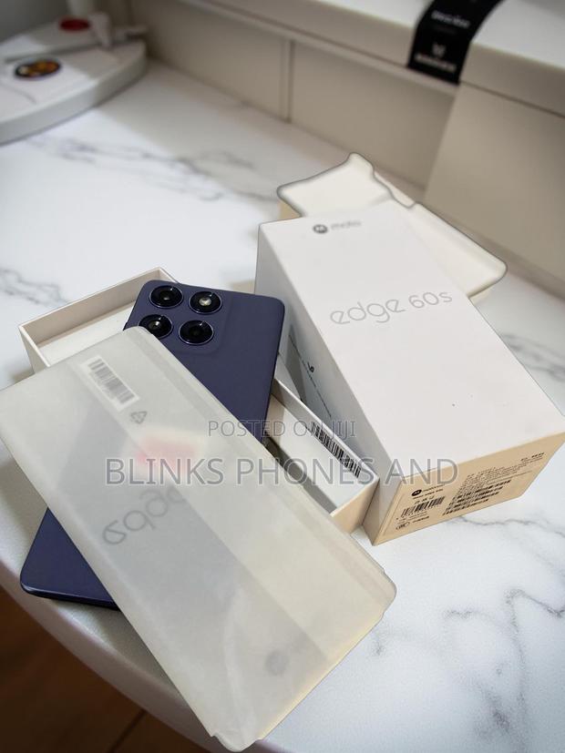 New Motorola Edge 60 256 GB Blue · Photo 2