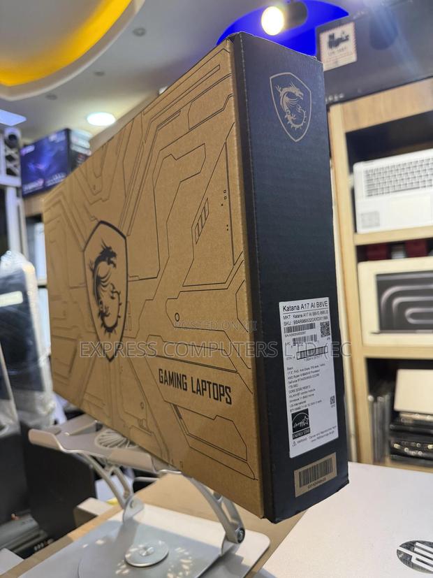 New Laptop MSI Katana 17 32GB AMD Ryzen 9 SSHD (Hybrid) 1T · Photo 3