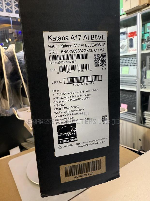 New Laptop MSI Katana 17 32GB AMD Ryzen 9 SSHD (Hybrid) 1T · Photo 2