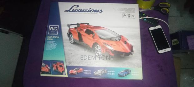 Gravity Induction Remote Control Car Toy · Photo 4