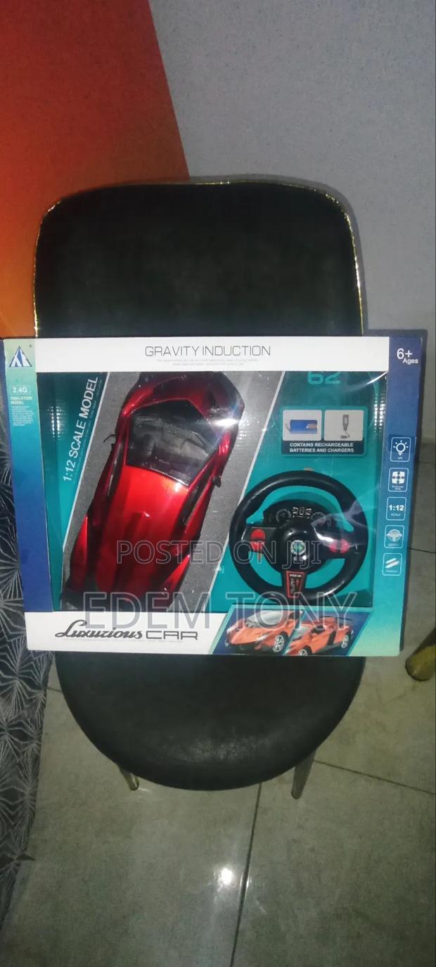Gravity Induction Remote Control Car Toy · Photo 5
