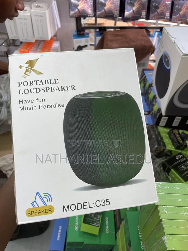 C35 Portable Loudspeaker · Photo 1