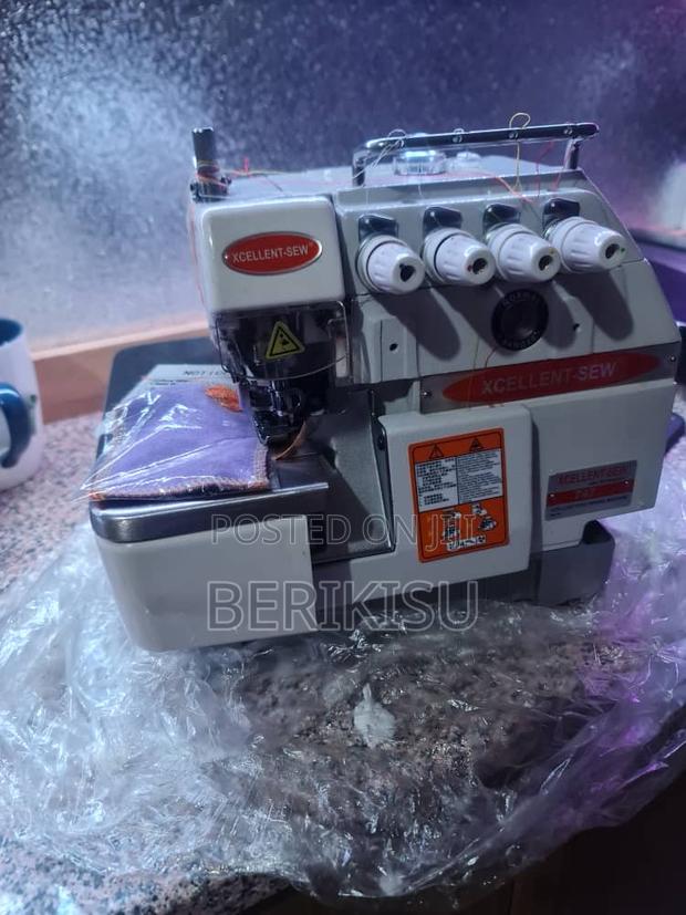 Knitting Machine · Photo 2