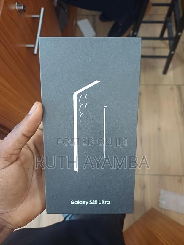 New Samsung Galaxy S25 Ultra 256 GB Gray · Photo 2