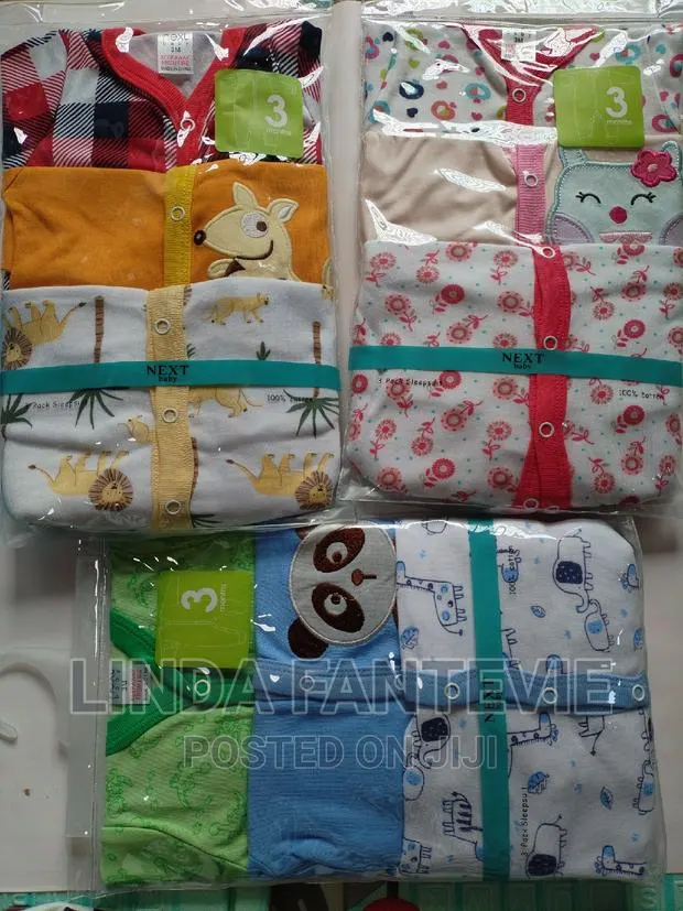 3 Piece New Born Sleepsuit · Photo 1