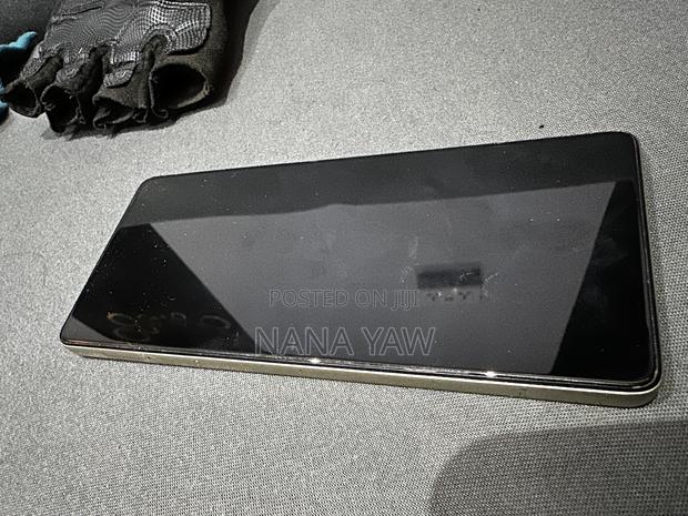 Tecno Camon 30 256 GB Blue · Photo 4