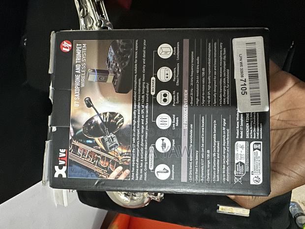 Xvive Wireless Saxophone Mic · Photo 2