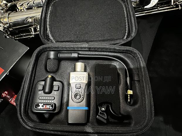 Xvive Wireless Saxophone Mic · Photo 3