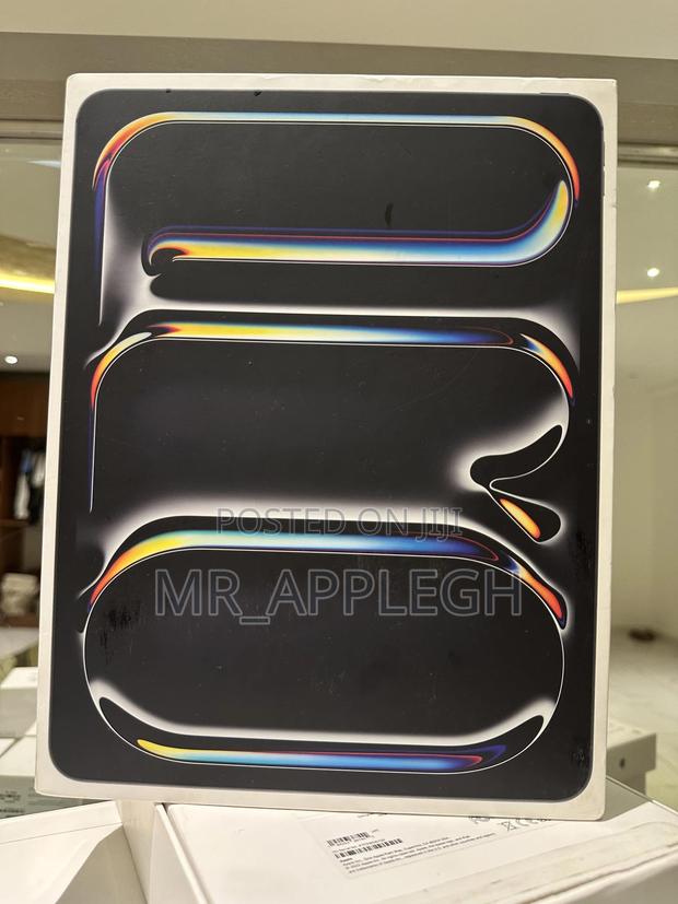 New Apple iPad Pro 13 (2025) 512 GB Black · Photo 2