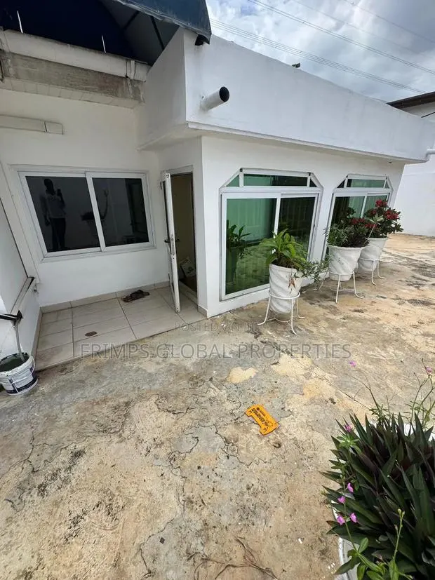 4bdrm House in Accra Metropolitan for sale · Photo 1