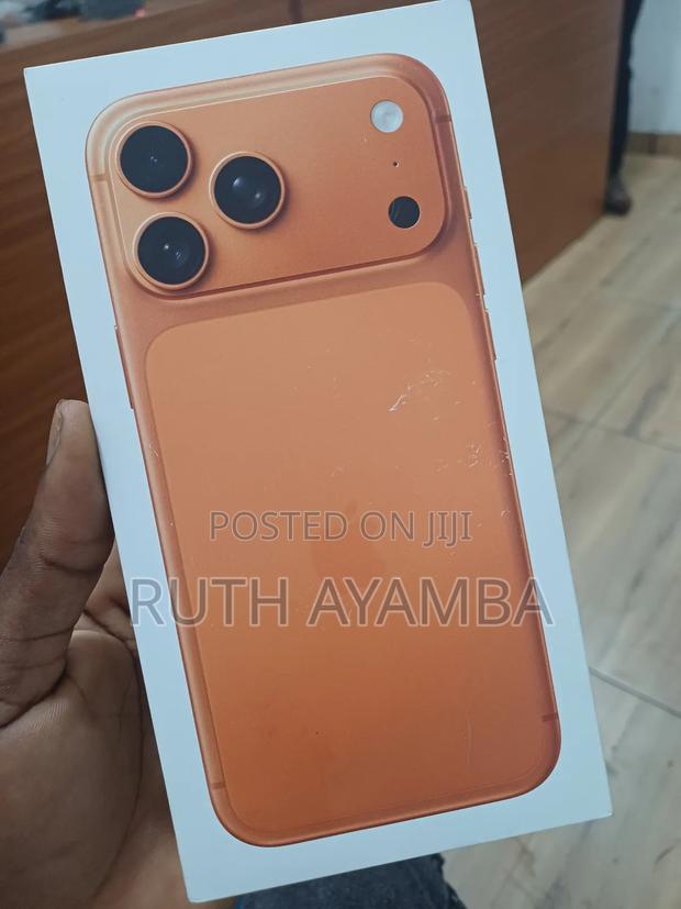 New Apple iPhone XR 128 GB Orange · Photo 2