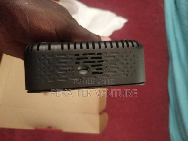 Universal 4g Router + Free Netflix Android Box TV + Battery · Photo 5