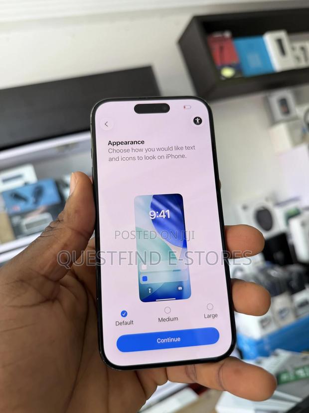 Apple iPhone 15 Pro 128 GB Blue · Photo 1