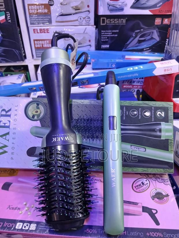 2in1 Brush Dryer With Straightener · Photo 1