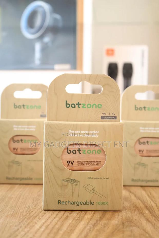 Batzone Li-Ion Rechargeable Battery 9v /1× (3700mwh)9v · Photo 1