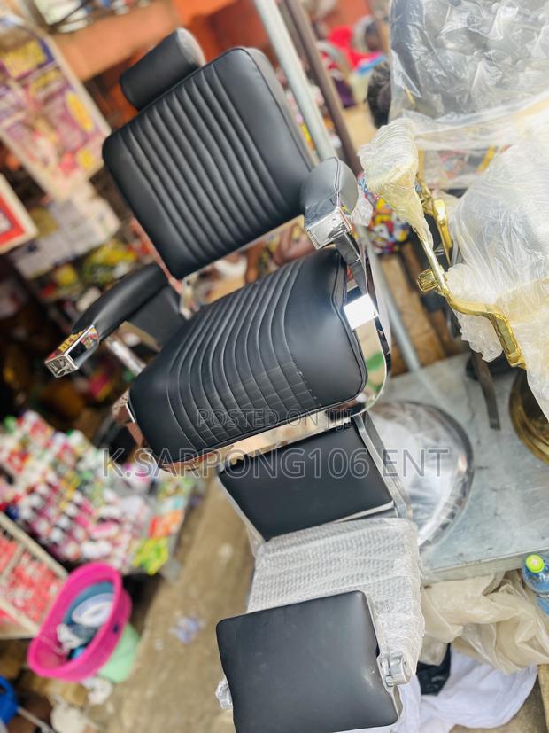 Barber and Salons Chairs · Photo 3