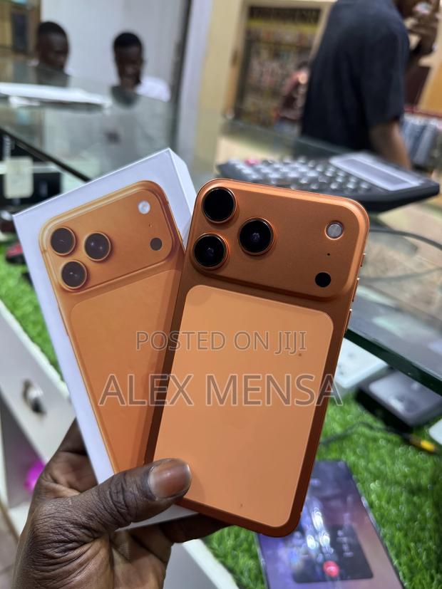 Apple iPhone XR 64 GB Orange · Photo 1