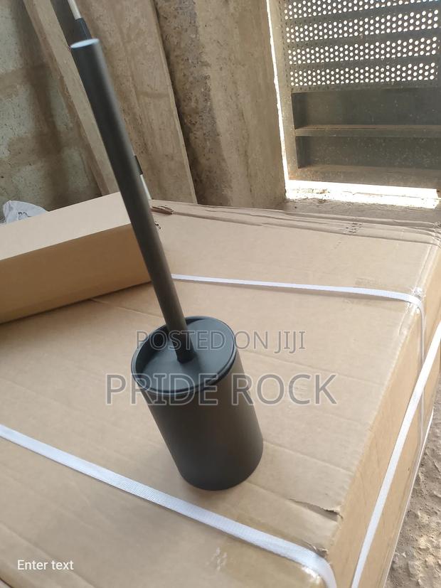 Black Toilet Brush · Photo 1