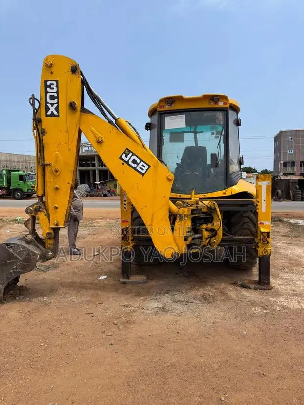 JCB Backhoe · Photo 8