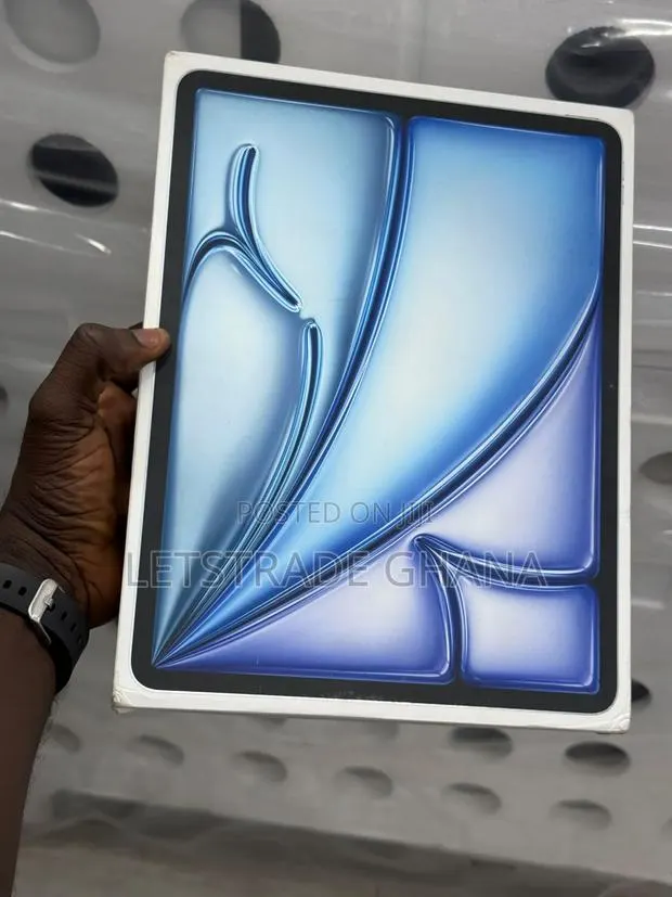 New Apple iPad Air 13 (2026) 128 GB Blue · Photo 1