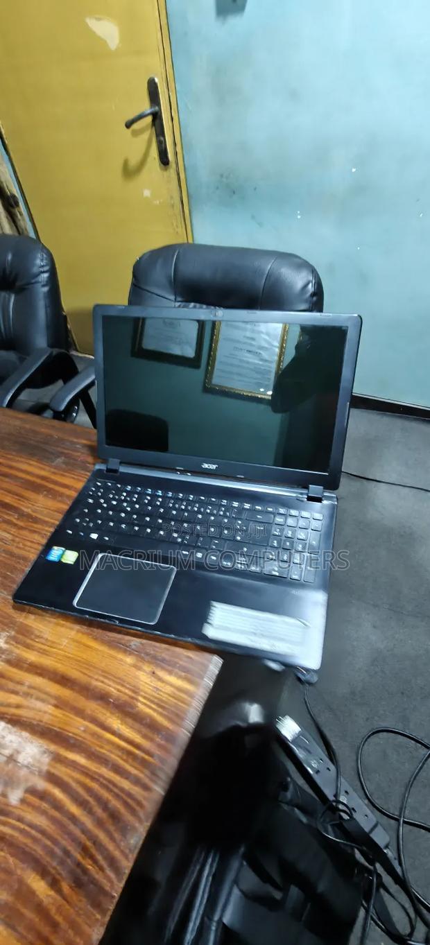 Laptop Acer Aspire V5-573G 12GB Intel Core i5 HDD+SSD 500GB · Photo 3