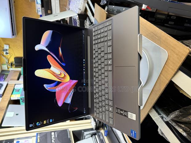 Laptop Lenovo Ideapad 3 16GB Intel Core I5 SSHD (Hybrid) 512GB · Photo 1