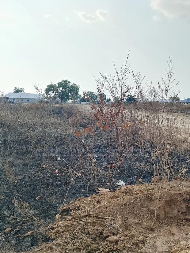 A Strategic One Acre Land at Bavim for Sale · Photo 4