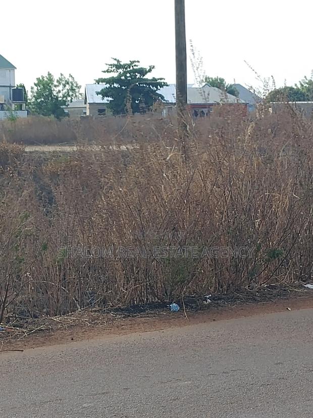 A Strategic One Acre Land at Bavim for Sale · Photo 7