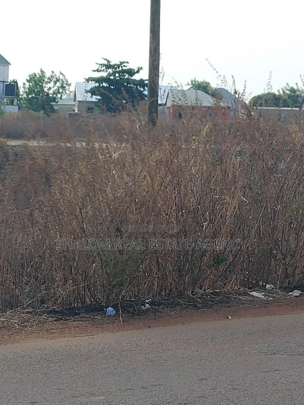 A Strategic One Acre Land at Bavim for Sale · Photo 8