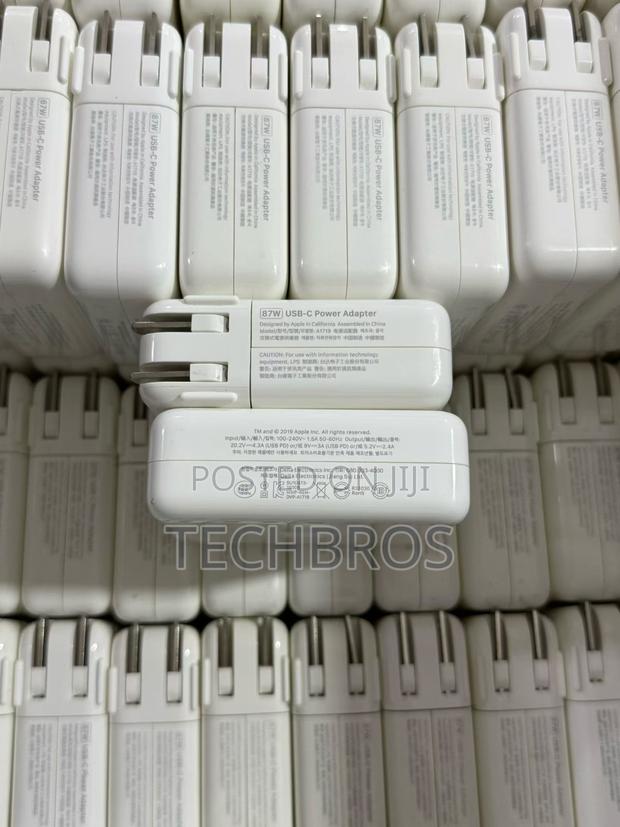 Home Used Original Macbook Type C Adapter 87w · Photo 2