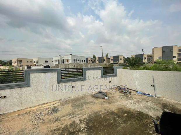 3bdrm Bungalow in Oyarifa for sale · Photo 5
