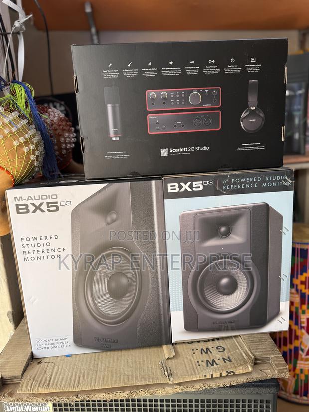 Scarlet 2i2 4th Gen Bundle Studio Set Combo With M Audio · Photo 2