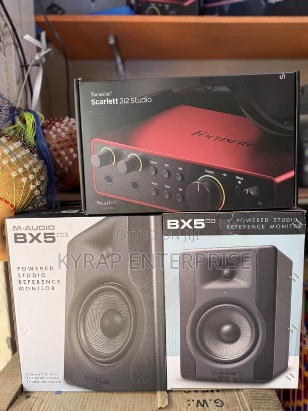 Scarlet 2i2 4th Gen Bundle Studio Set Combo With M Audio · Photo 1