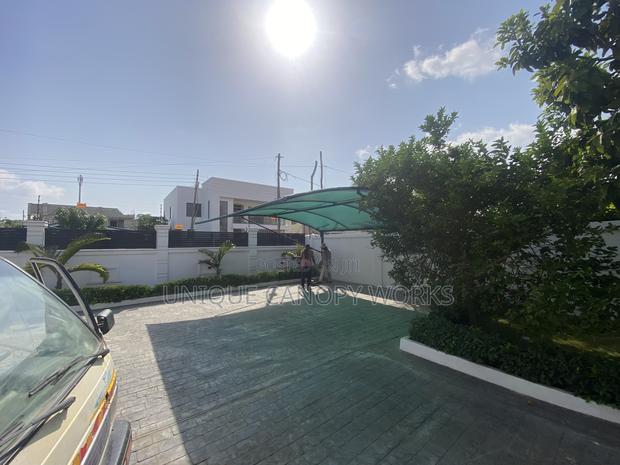 Ever Green Carport · Photo 3