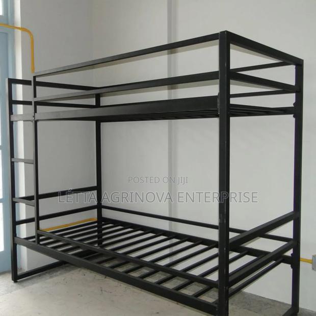 Detachable Modern Metal Bunk Bed Frame · Photo 1