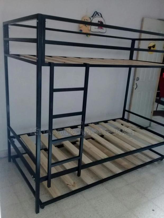 Detachable Modern Metal Bunk Bed Frame · Photo 2
