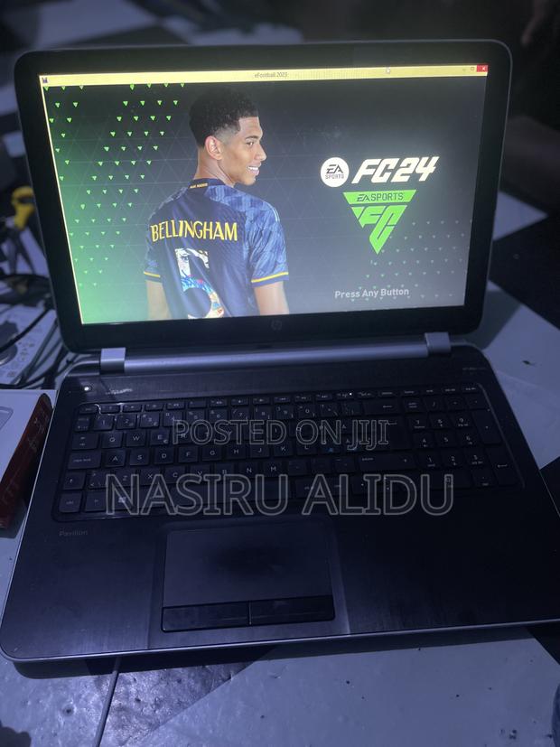 Laptop Dell Latitude 7390 8GB Intel Core i5 HDD 500GB · Photo 2