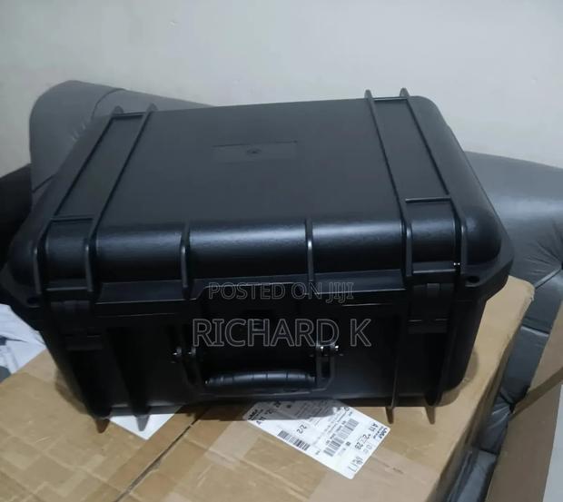 Waterproof Case · Photo 3