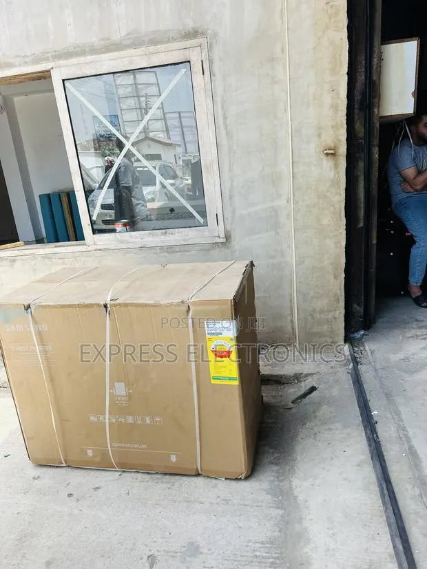 Quality Chill 281l Samsung Chest Freezer Single Door · Photo 1