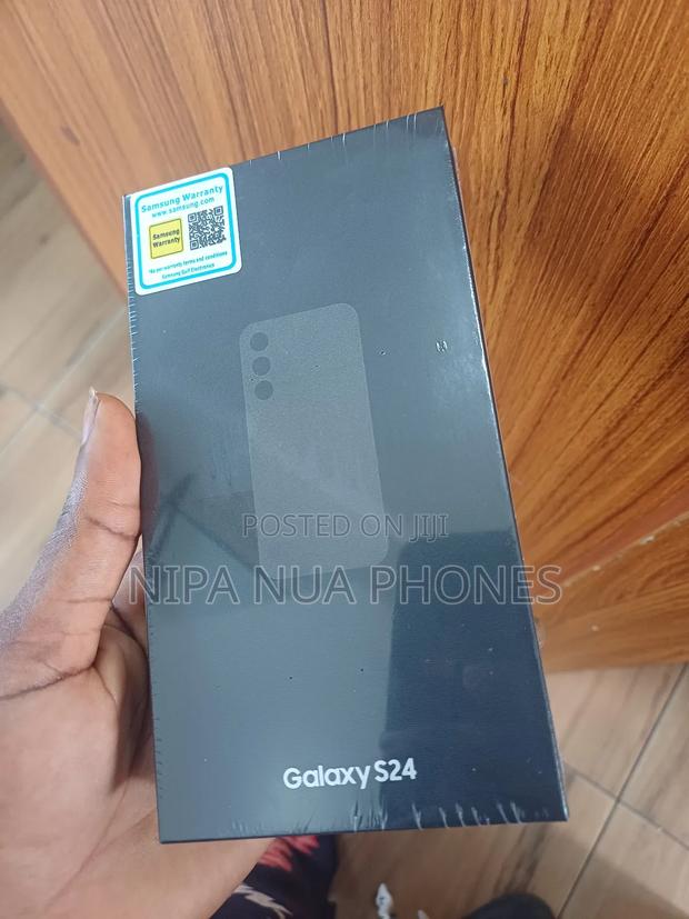 New Samsung Galaxy S24 256 GB Black · Photo 2