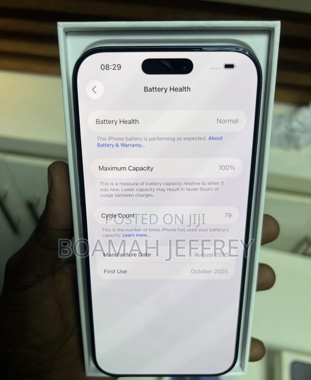 Apple iPhone 17 Pro Max 256 GB Blue · Photo 3