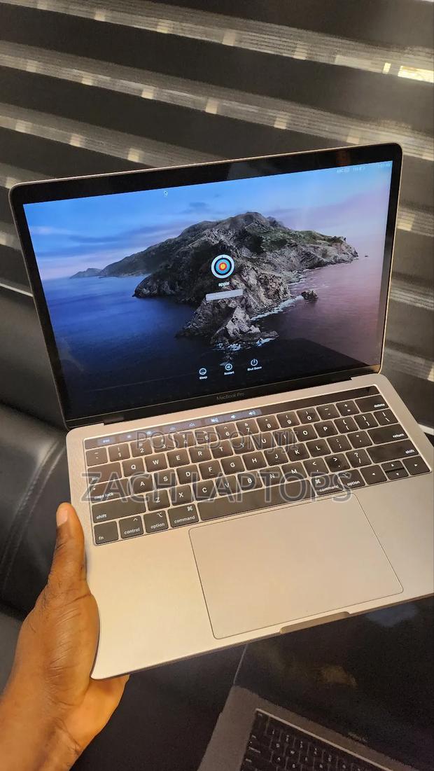Laptop Apple MacBook 2018 8GB Intel Core I7 SSD 512GB · Photo 2