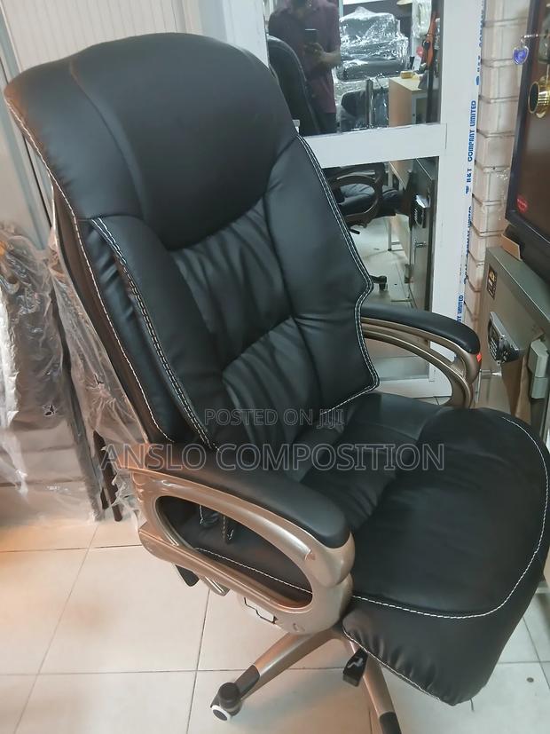 Masters Executive Office Chair · Photo 1