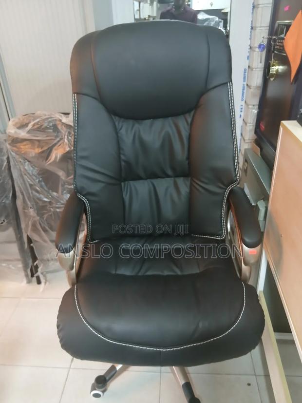 Masters Executive Office Chair · Photo 2