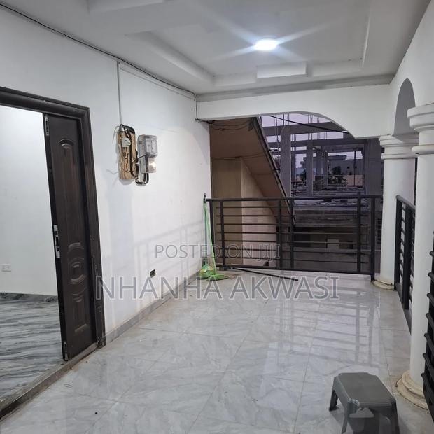 3bdrm Apartment in Lashibi Klagon, Sakumono for rent · Photo 1