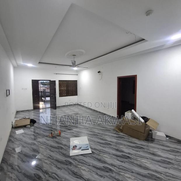 3bdrm Apartment in Lashibi Klagon, Sakumono for rent · Photo 2