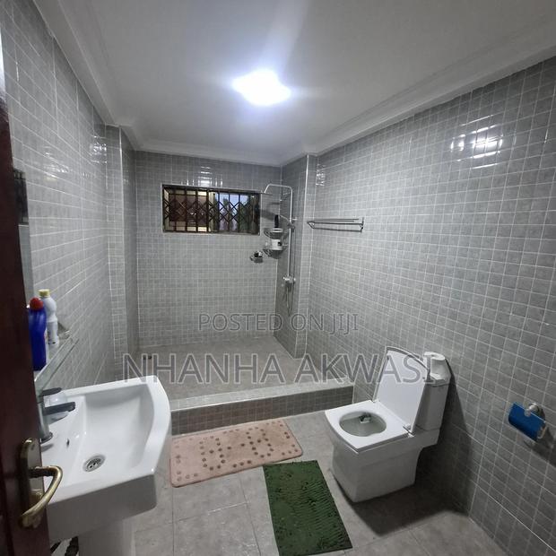 3bdrm Apartment in Lashibi Klagon, Sakumono for rent · Photo 4