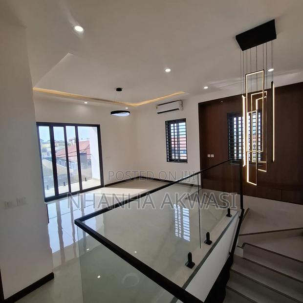 4bdrm House in Community 18 Spintex, Sakumono for rent · Photo 1