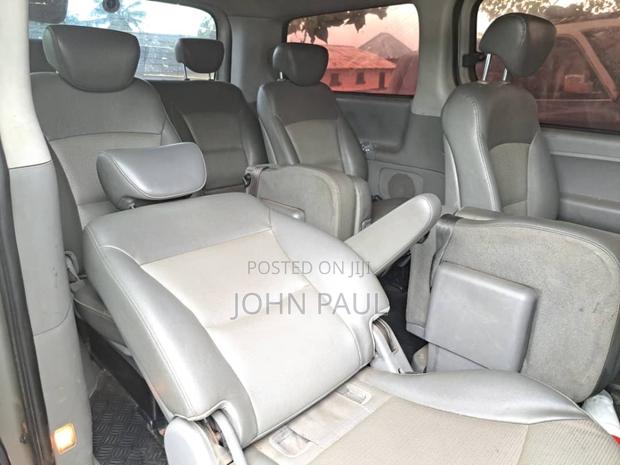 Hyundai Starex 2015 Grey · Photo 5